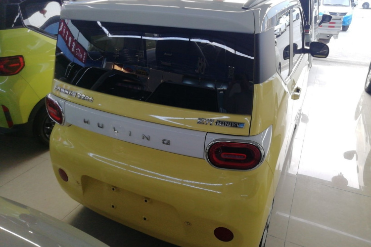 五菱汽车 宏光MINIEV 2024款 第三代 215km 进阶版车身外观6