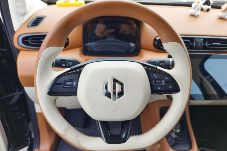 零跑汽车 零跑T03 2022款 皓玉版中控内饰7010