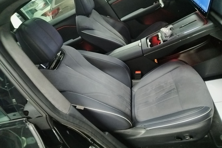 岚图汽车 岚图知音 2024款 四驱全球版局部细节41