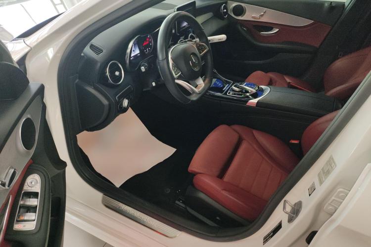 奔驰C级 2018款 C 200 运动版中控内饰20