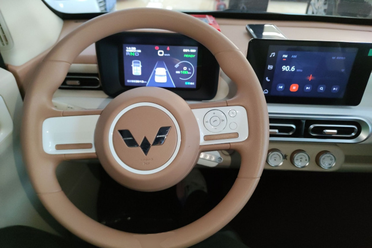 五菱汽车 宏光MINIEV 2024款 第三代 215km 进阶版中控内饰12