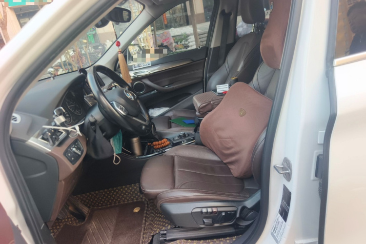 宝马X1 2018款 sDrive18Li 尊享型中控内饰19