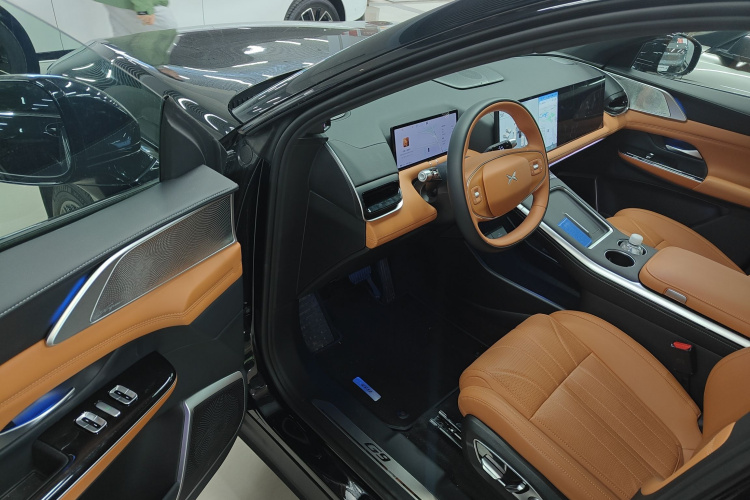 小鹏G9 2025款 625 长续航 Max中控内饰7003