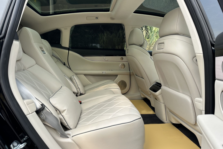 鸿蒙智行 享界S9 2024款 纯电 Max 后驱长航版中控内饰7006