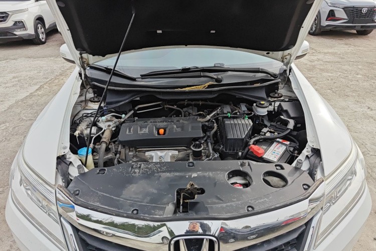 本田 凌派 2016款 1.8L CVT豪华版机舱底盘24