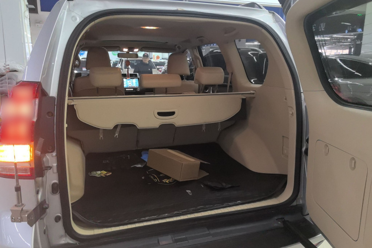 丰田 普拉多 2016款 3.5L 自动TX-L局部细节23