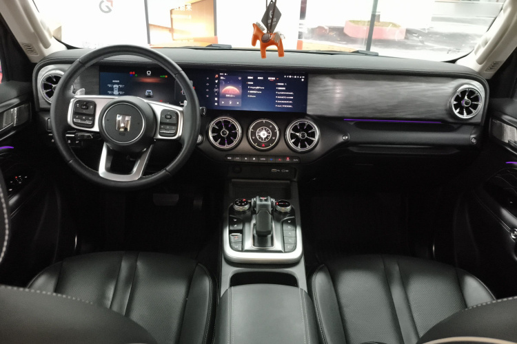 坦克300 2024款 2.0T 穿越者中控内饰7002