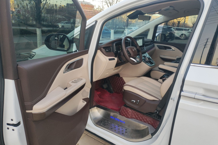 奔腾M9 2023款 2.0T 尊享型中控内饰20