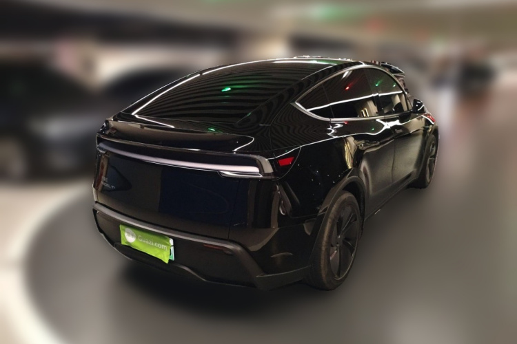 特斯拉 Model Y 2025款 长续航全轮驱动版车身外观7