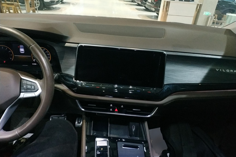 大众 威然 2023款 380TSI 尊驰版中控内饰12