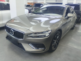 沃尔沃S60 2020款 T4 智逸豪华版