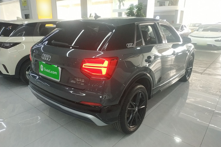 奥迪Q2L 2021款 35 TFSI 进取动感型车身外观7