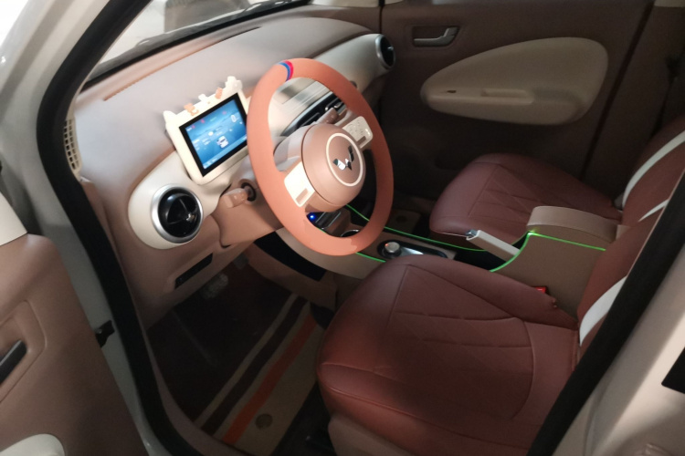 五菱汽车 宏光MINIEV 2025款 四门版 进阶款中控内饰19