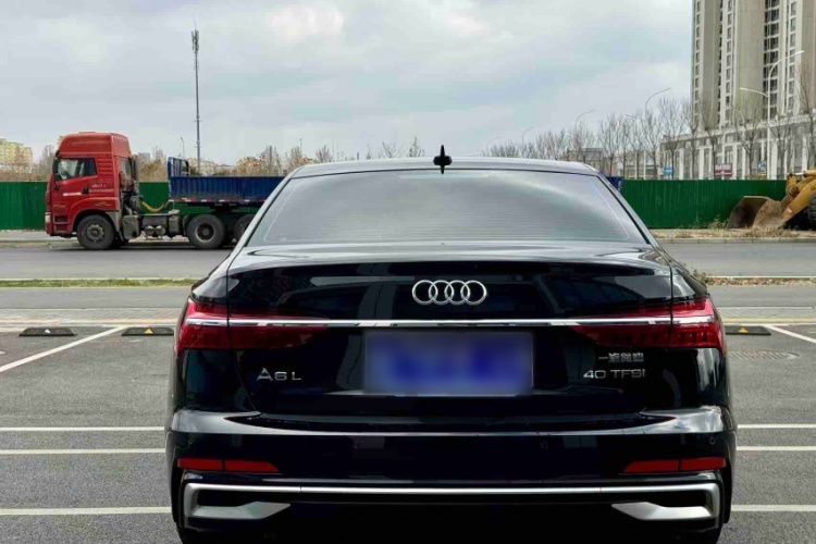 奥迪A6L 2023款 40 TFSI 豪华动感型车身外观6002