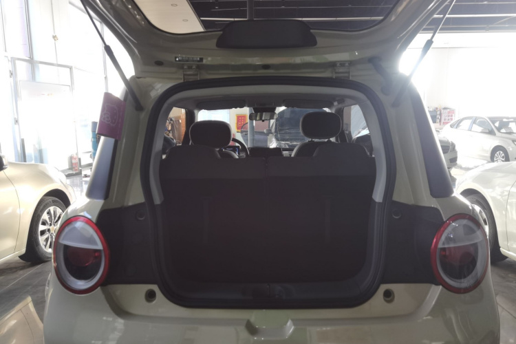 长安启源 长安Lumin 2023款 205km 香沁款机舱底盘23