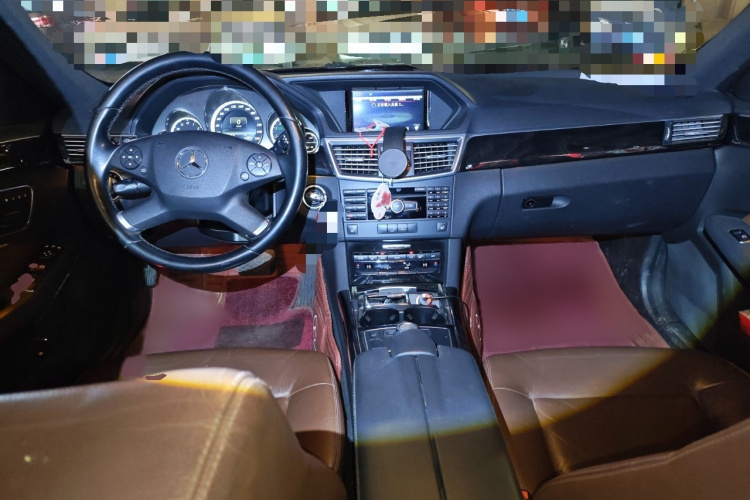奔驰E级 2013款 E 260 L CGI时尚型中控内饰7002