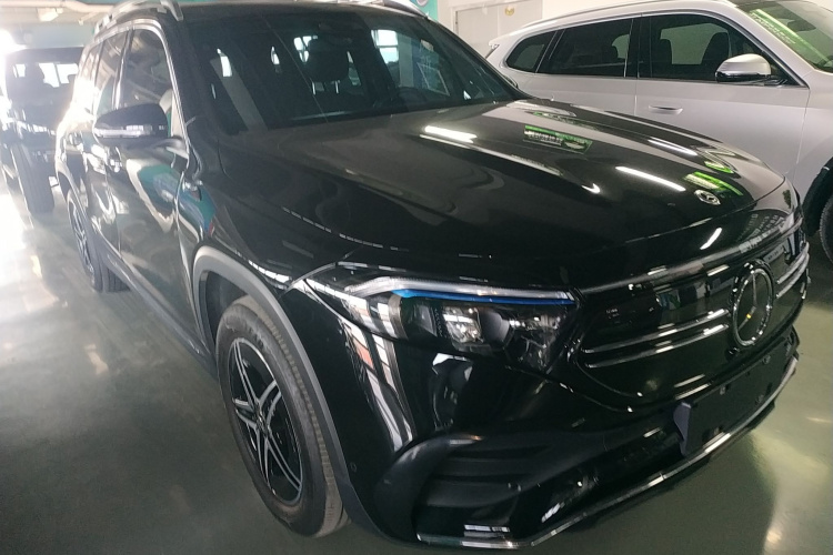 奔驰EQB 2022款 EQB 350 4MATIC 首发特别版车身外观6002