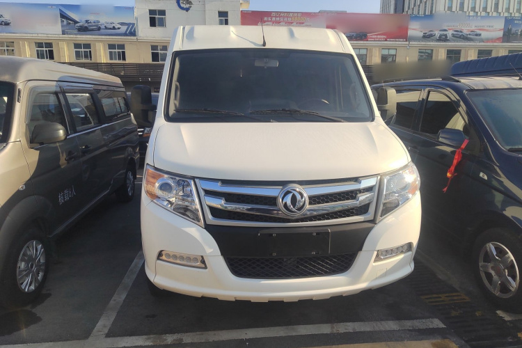 东风御风 御风 2021款 2.0T动力王前驱物流车长轴中顶6-9座国VI ZD20车身外观6001