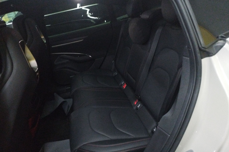 小米汽车 小米SU7 2024款 四驱超长续航高阶智驾Max版中控内饰7004