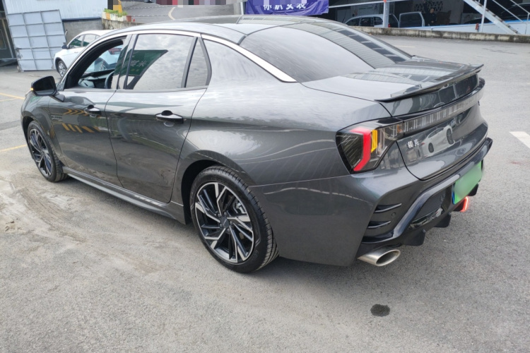 领克03 2023款 2.0TD DCT劲Pro车身外观4