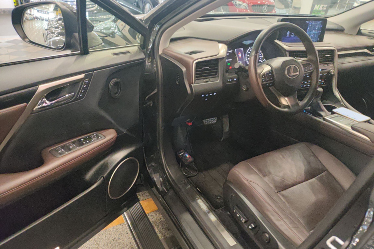 雷克萨斯RX 2020款 450hL 四驱醇享版7座中控内饰7003