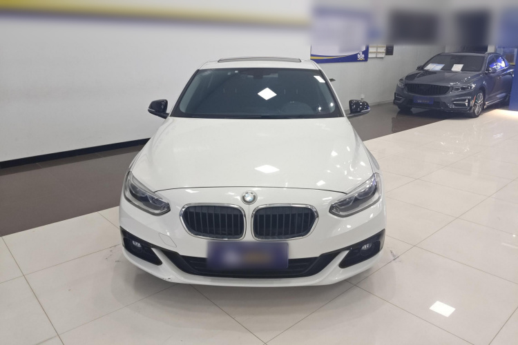 宝马1系 2018款 118i 运动型车身外观2