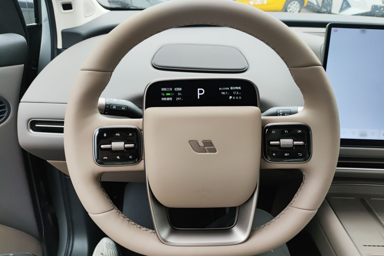 理想汽车 理想i8 2025款 标准版中控内饰13