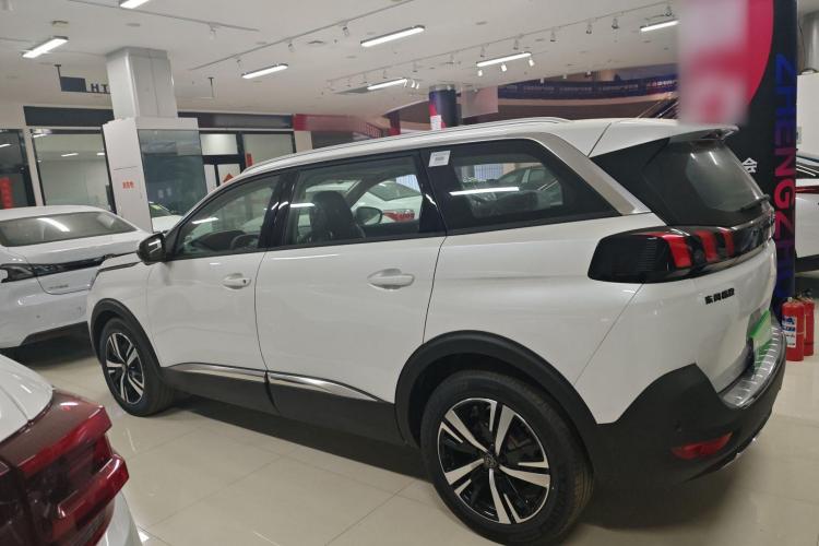 标致5008 2025款 豪华版车身外观6005