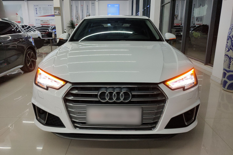 奥迪A4L 2019款 40 TFSI 时尚型 国VI车身外观2