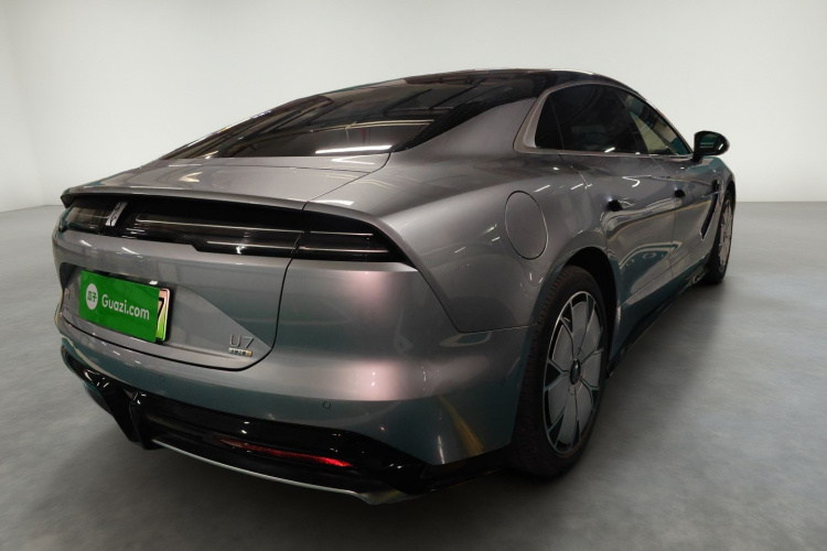 仰望U7 2025款 EV 五座豪华版车身外观7