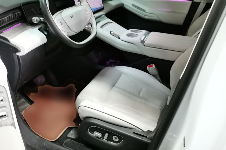 小鹏X9 2024款 702超长续航Pro中控内饰19