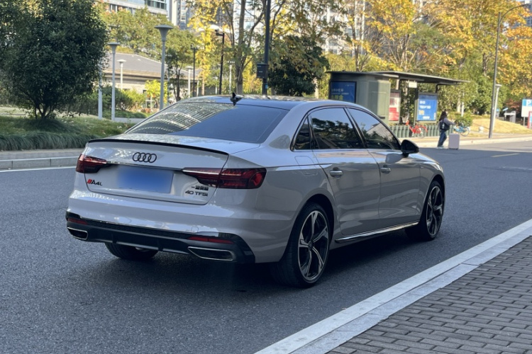 奥迪A4L 2024款 40 TFSI 豪华动感型(星夜版)车身外观6007