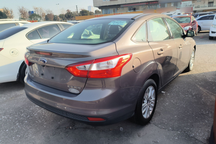 福特 福克斯 2012款 三厢 1.6L 自动舒适型车身外观6005