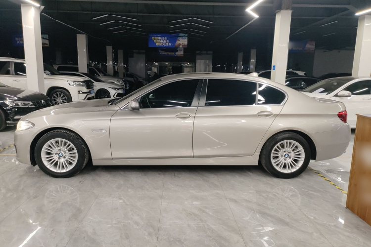 宝马5系 2014款 525Li 领先型车身外观4