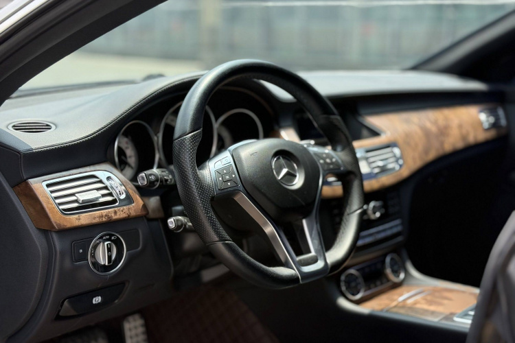 奔驰CLS 2013款 CLS 350 猎装时尚型中控内饰7002