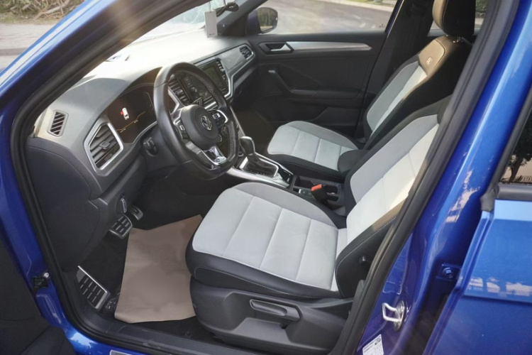 大众 T-ROC探歌 2020款 280TSI DSG两驱R-Line Pro中控内饰7001
