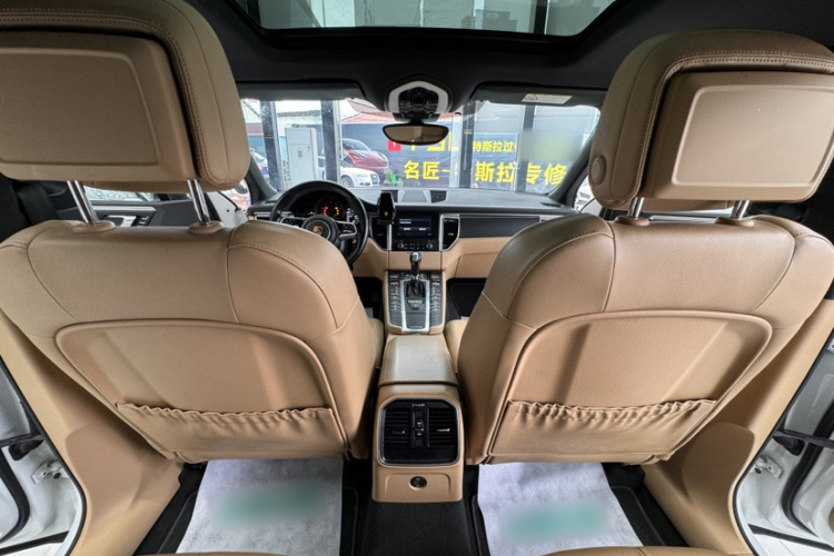 保时捷 2017款  Macan 2.0T中控内饰7001