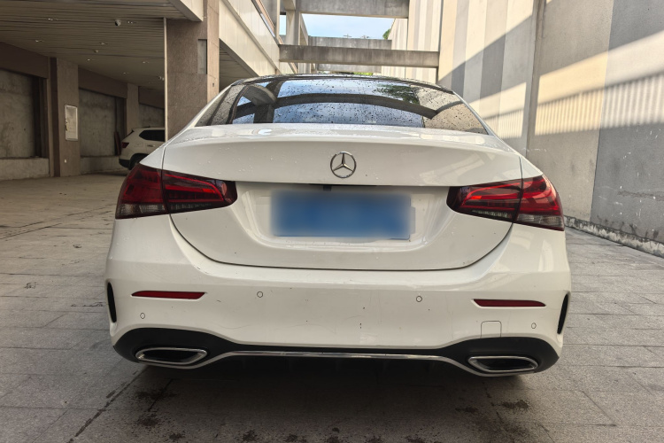 奔驰A级 2020款 改款二 A 180 L 运动轿车车身外观6004