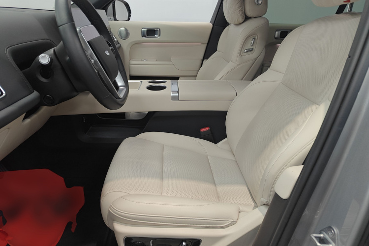 理想汽车 理想L7 2024款 Ultra中控内饰19