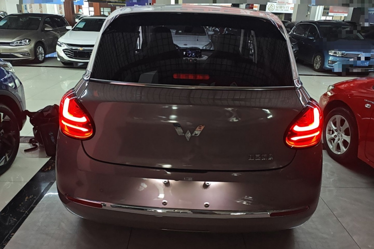 五菱汽车 五菱缤果 2023款 333km 灵犀互联款车身外观6