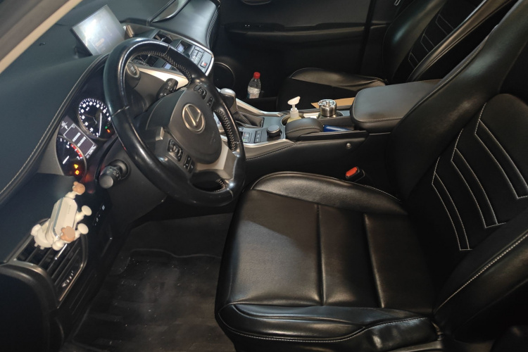 雷克萨斯NX 2015款 200 前驱 锋行版中控内饰19