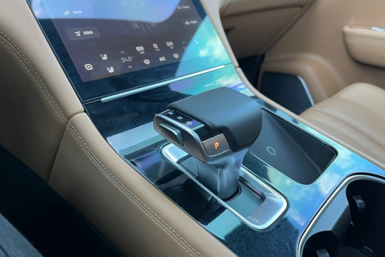 理想汽车 理想ONE 2020款 增程6座版局部细节18