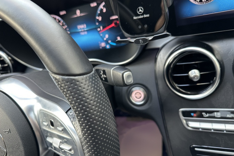 奔驰C级 2021款 C 200 L 时尚型运动版中控内饰7004