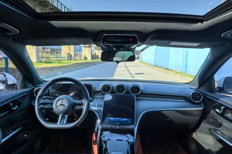 奔驰C级 2022款 C 200 L 运动版中控内饰7003