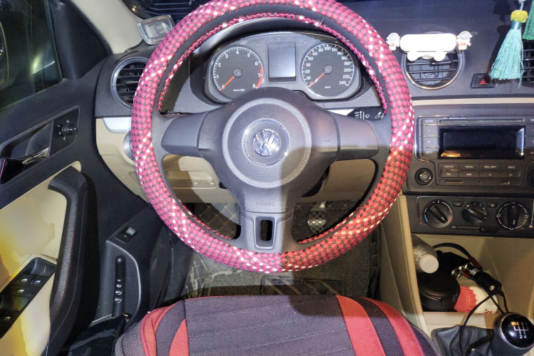 大众 捷达 2013款 1.6L 手动舒适型中控内饰13