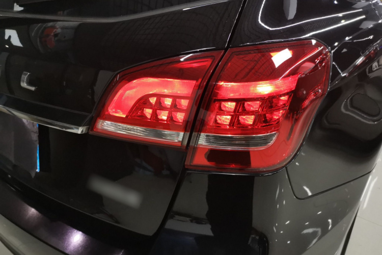 哈弗H2 2018款 创享版 红标 1.5T 双离合两驱智尚型车身外观9