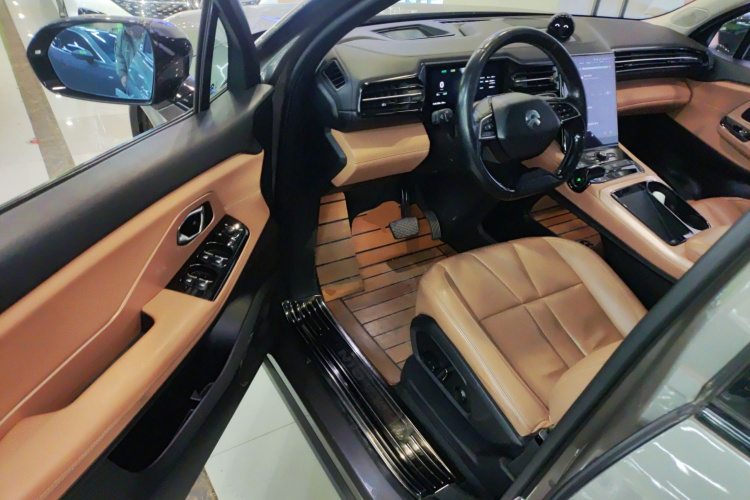 蔚来ES8 2018款 创始版中控内饰20