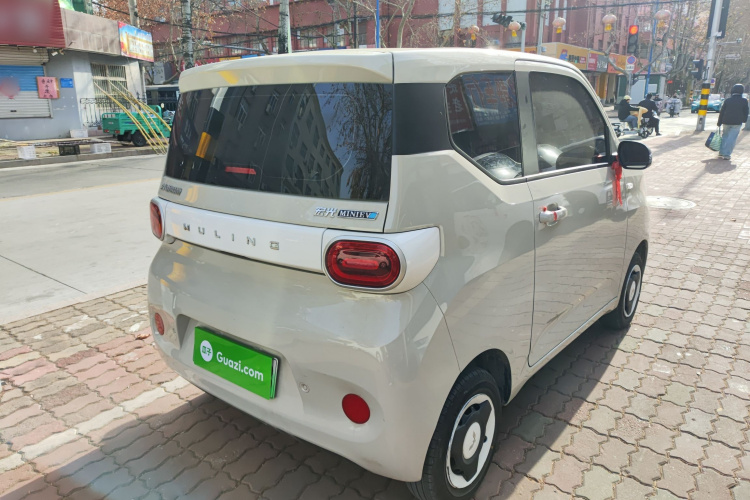 五菱汽车 宏光MINIEV 2024款 第三代 215km 青春版车身外观6005