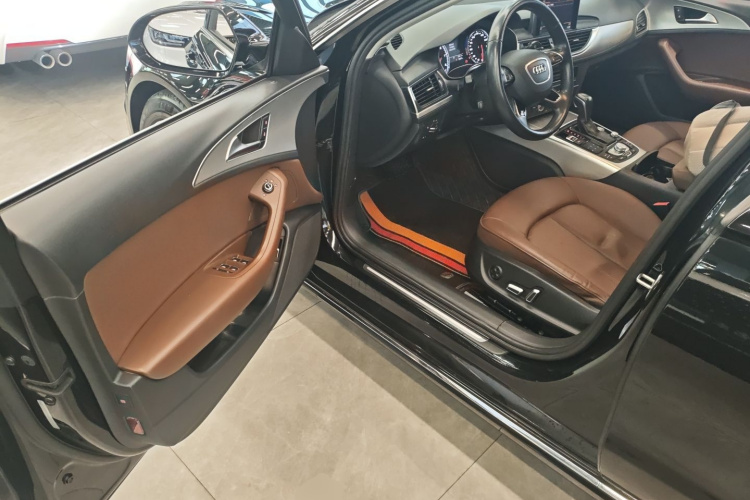 奥迪A6L 2017款 30 FSI 技术型中控内饰20