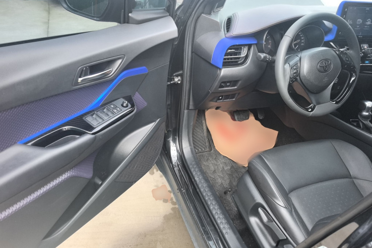 丰田 奕泽IZOA 2018款 2.0L 奕驰版 国VI中控内饰20